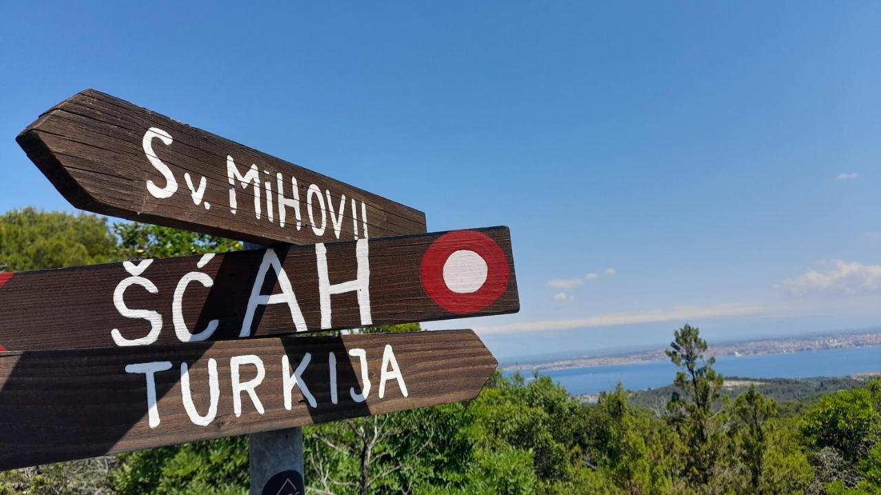 Rustic Holiday Home Miketa Lukoran エクステリア 写真